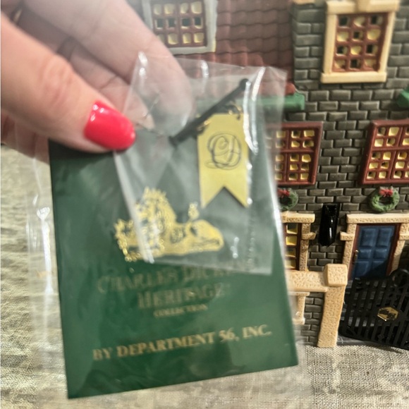 Charles Dickens Heritage collection “Deadlock Arms” - Picture 4 of 7